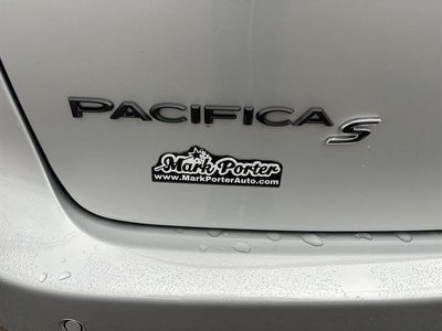 2026 Chrysler Pacifica Select AWD