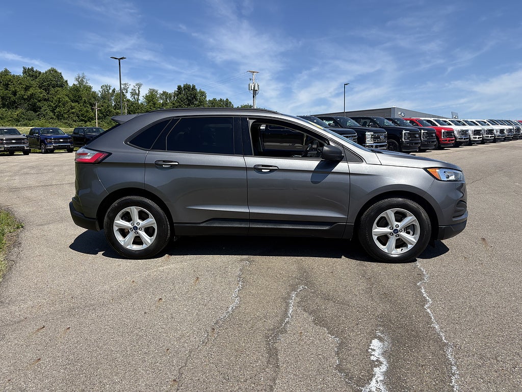 2022 Ford Edge SE