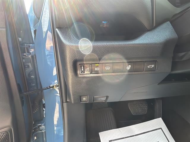 2025 Toyota RAV4 Hybrid XSE AWD (Natl)