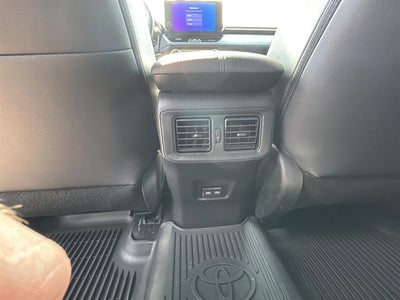 2025 Toyota RAV4 Hybrid XSE AWD (Natl)