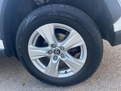 2021 Toyota RAV4 XLE AWD (Natl)