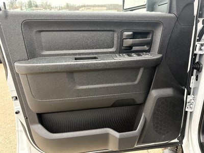 2026 RAM 2500 Black Express Crew Cab 4x4 6'4" Box