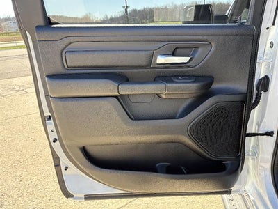 2026 RAM 1500 Express Crew Cab 4x4 5'7" Box