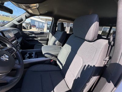 2026 RAM 1500 Express Crew Cab 4x4 5'7" Box