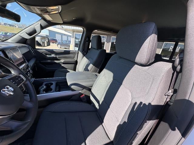 2026 RAM 1500 Express Crew Cab 4x4 5'7" Box