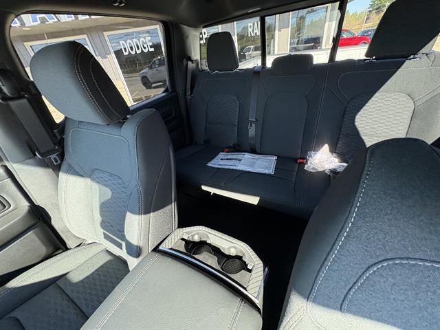 2026 RAM 1500 Express Crew Cab 4x4 5'7" Box