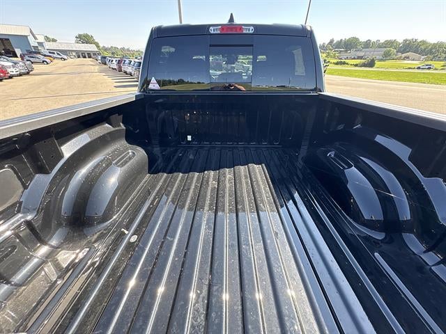 2026 RAM 1500 Express Crew Cab 4x4 5'7" Box