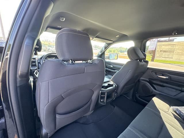 2026 RAM 1500 Express Crew Cab 4x4 5'7" Box