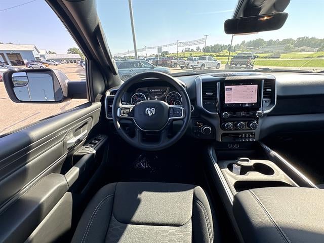 2026 RAM 1500 Express Crew Cab 4x4 5'7" Box