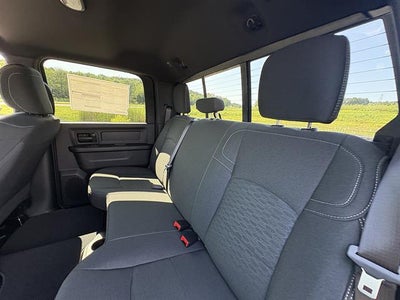 2026 RAM 2500 Black Express Crew Cab 4x4 6'4" Box