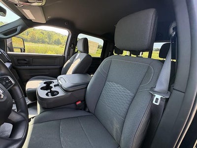 2026 RAM 2500 Black Express Crew Cab 4x4 6'4" Box