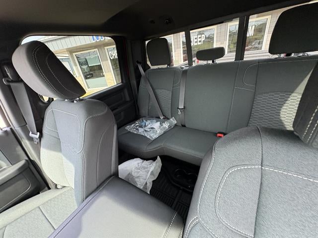 2026 RAM 2500 Black Express Crew Cab 4x4 6'4" Box