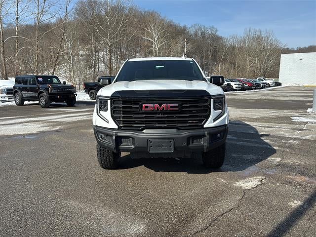 2023 GMC Sierra 1500 Crew Cab Short Box 4-Wheel Drive AT4X