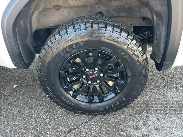 2023 GMC Sierra 1500 Crew Cab Short Box 4-Wheel Drive AT4X