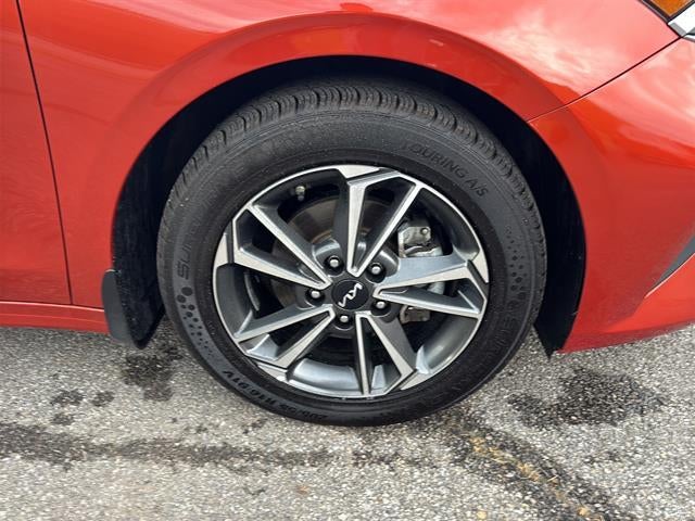 2023 Kia Forte LXS IVT