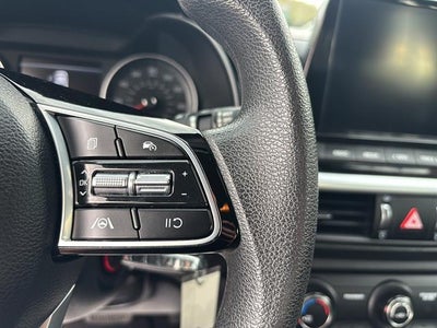 2023 Kia Forte LXS IVT