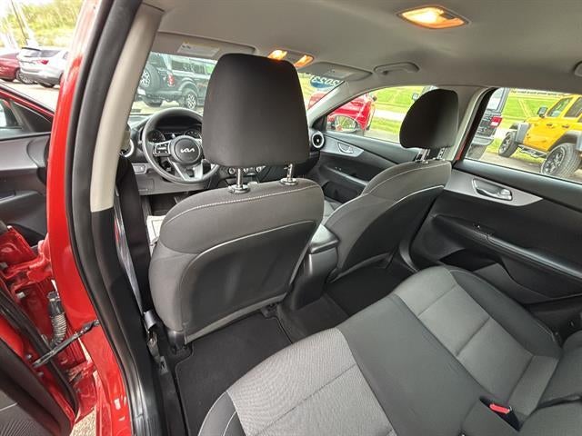 2023 Kia Forte LXS IVT