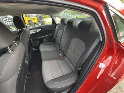 2023 Kia Forte LXS IVT