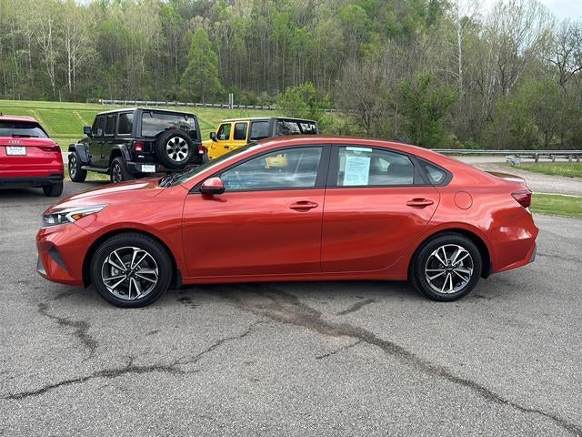2023 Kia Forte LXS IVT