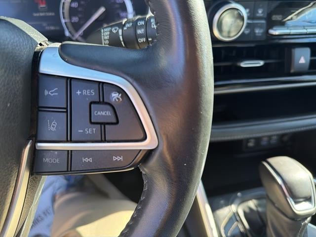 2022 Toyota Highlander XLE FWD (Natl)