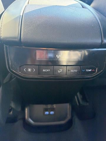 2022 Toyota Highlander XLE FWD (Natl)