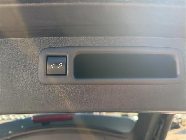 2022 Toyota Highlander XLE FWD (Natl)