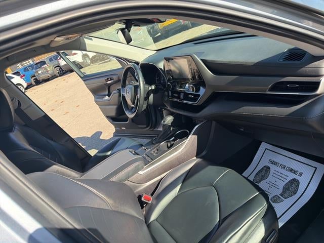 2022 Toyota Highlander XLE FWD (Natl)