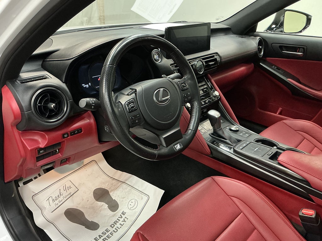 2024 Lexus IS 