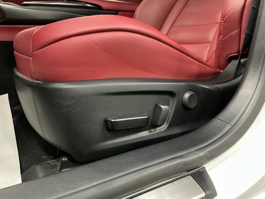 2024 Lexus IS 