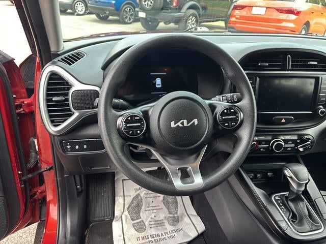 2024 Kia Soul LX IVT