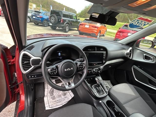 2024 Kia Soul LX IVT