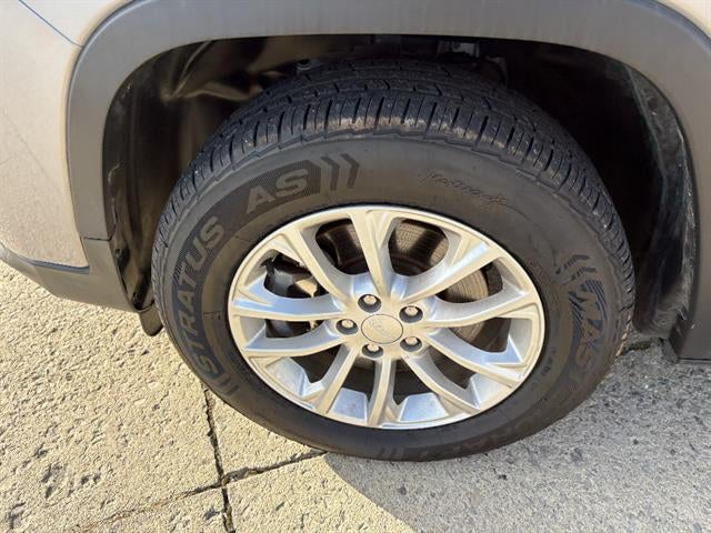 2019 Jeep Cherokee Latitude