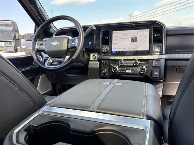 2026 Ford Super Duty F-350 SRW Platinum