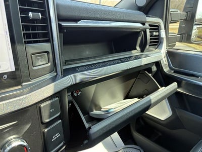 2026 Ford Super Duty F-350 SRW Platinum