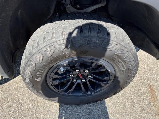 2024 GMC Sierra 1500 AT4X