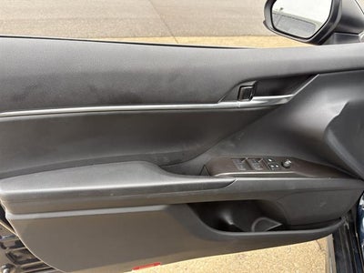 2021 Toyota Camry SE 4dr Sedan