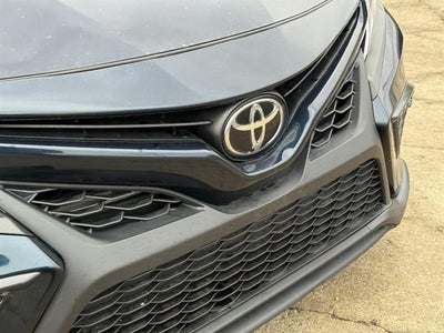 2021 Toyota Camry SE 4dr Sedan