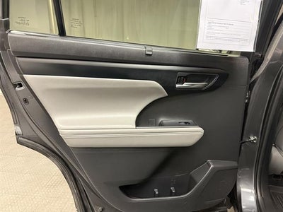 2022 Toyota Highlander XLE