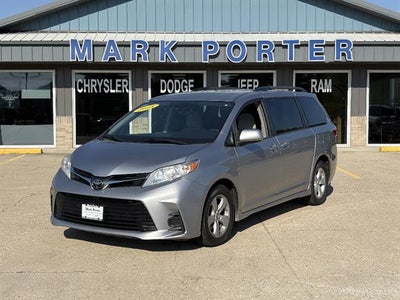 2018 Toyota Sienna LE 8-Passenger