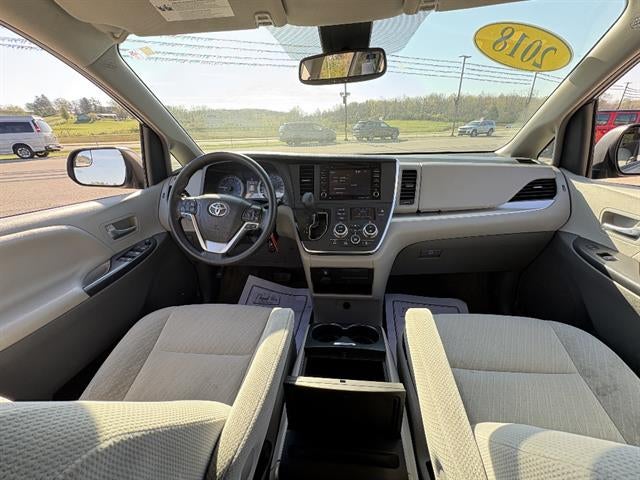 2018 Toyota Sienna LE 8-Passenger