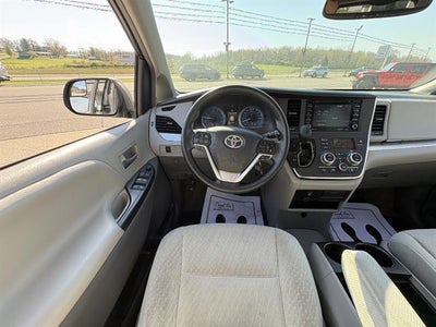 2018 Toyota Sienna LE 8-Passenger