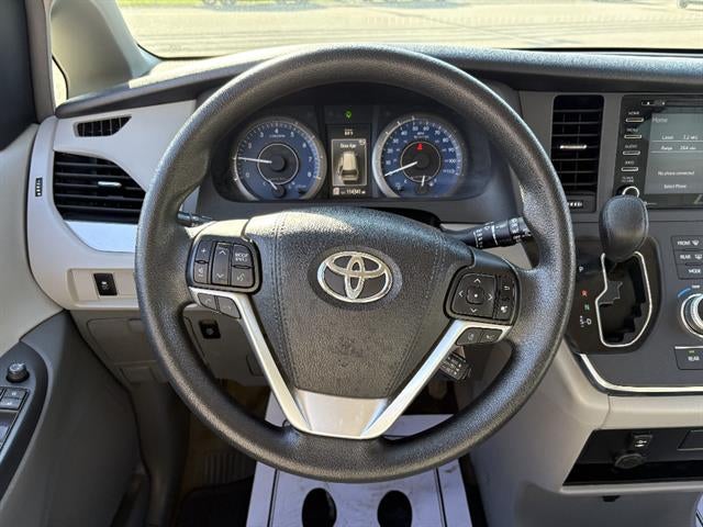 2018 Toyota Sienna LE 8-Passenger
