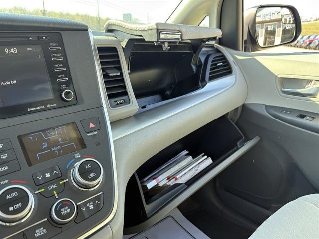 2018 Toyota Sienna LE 8-Passenger