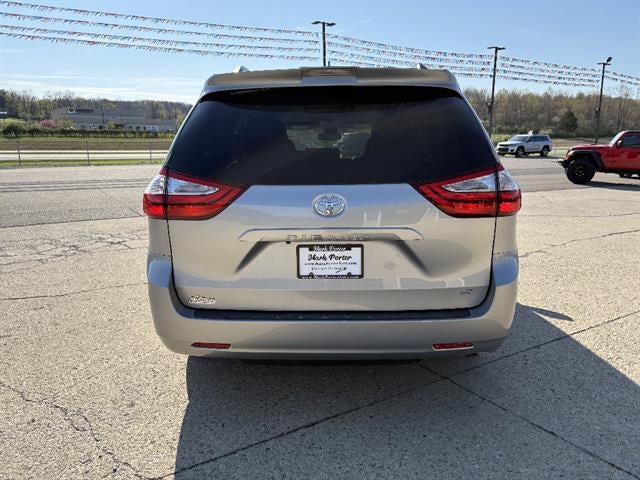 2018 Toyota Sienna LE 8-Passenger
