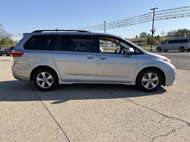 2018 Toyota Sienna LE 8-Passenger
