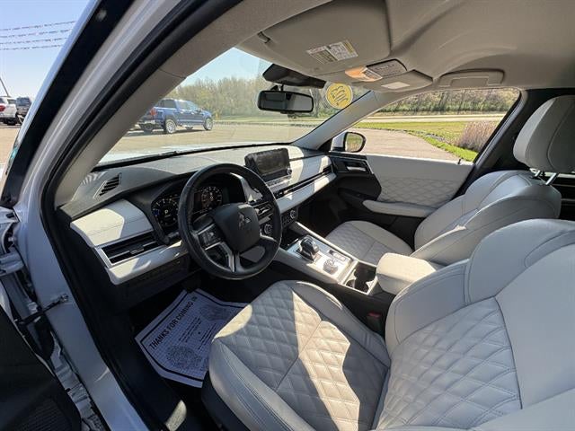 2023 Mitsubishi Outlander SEL