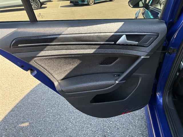 2016 Volkswagen Golf R Base