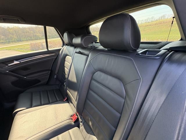 2016 Volkswagen Golf R Base