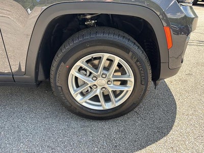 2026 Jeep Grand Cherokee GRAND CHEROKEE LAREDO X 4X4