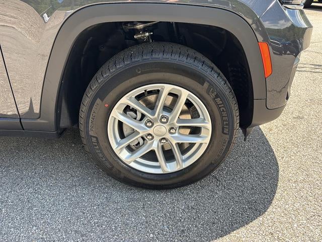 2026 Jeep Grand Cherokee GRAND CHEROKEE LAREDO X 4X4